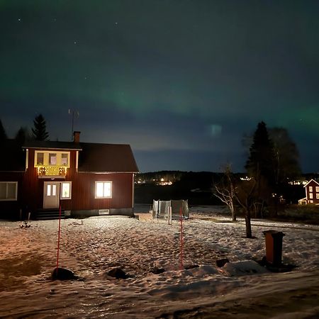 Ett Hus Med 3 Sovrum Med Supersnabba Internet Fiberanslutningen 1000Mb-100Mb I Hoeg, 7 Minuter Fran Hudiksvall Eksteriør billede