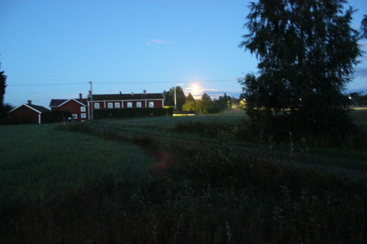 Ett Hus Med 3 Sovrum Med Supersnabba Internet Fiberanslutningen 1000Mb-100Mb I Hoeg, 7 Minuter Fran Hudiksvall Eksteriør billede